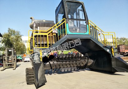 豬糞發(fā)酵過程為什么要使用翻堆機設(shè)備