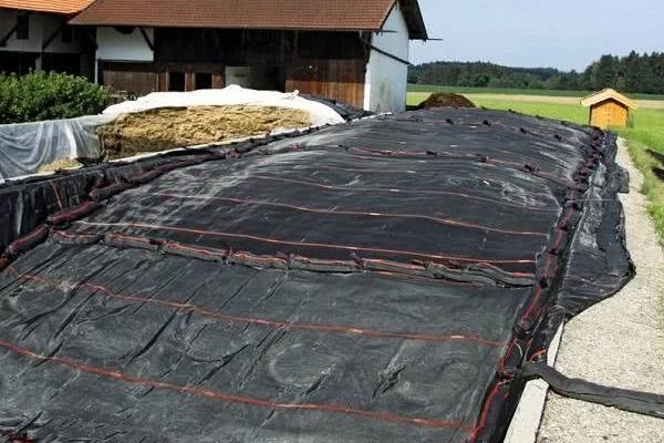 玉米秸稈青貯的操作步驟