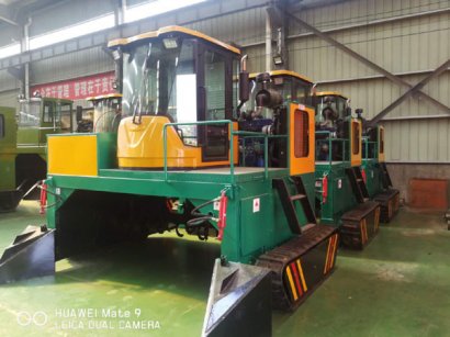 履帶式翻堆機發(fā)酵設(shè)備維護方法詳解