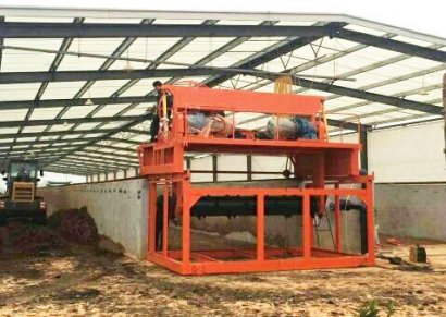 有機肥發(fā)酵翻拋機設(shè)備有哪些特點