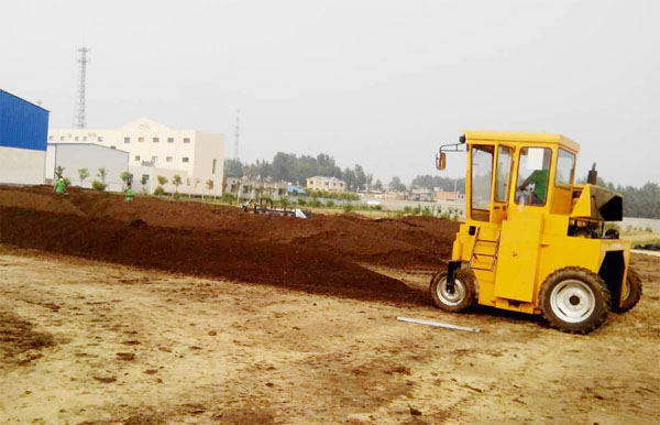 雞糞堆肥發(fā)酵方法與腐熟條件