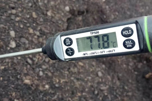 小麥秸稈發(fā)酵制作有機(jī)肥的方法