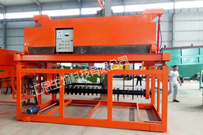 怎么利用翻拋機(jī)發(fā)酵制作豬糞有機(jī)肥？